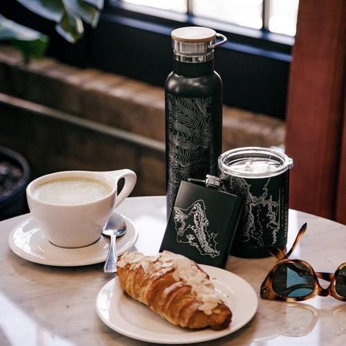 Mount Hood - Oregon Map Bottle with Bamboo Top in Matte Black
